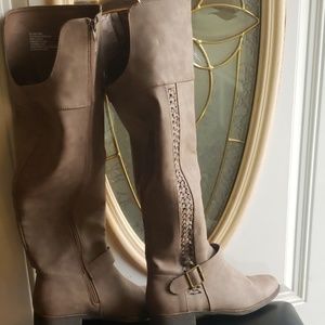 Knee Length Fashion Boots